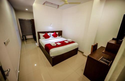 Nedumbassery Hotel | Airport Avenue Plaza