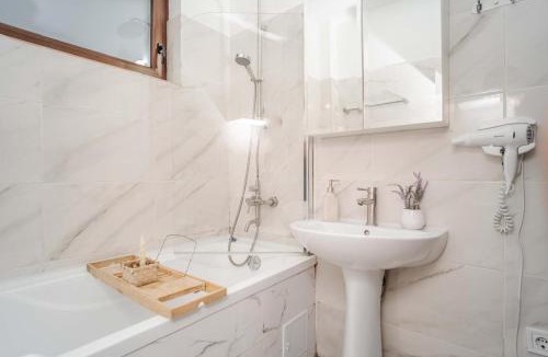 Iasi Apartment | Airport Connection