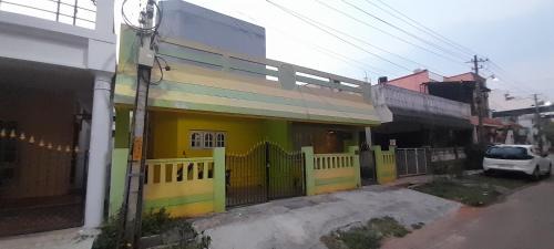 Vijayanagar 1st Stage House | Aishwarya Home Stay with Fresh Feast Kitchen