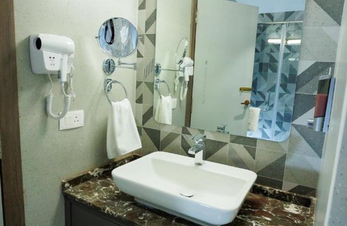 Adyar Hotel | AJ GRAND ELITE HOTEL