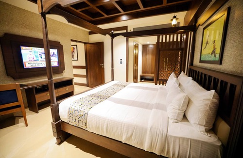 Hampankatta Hotel | AJ Grand Hotel
