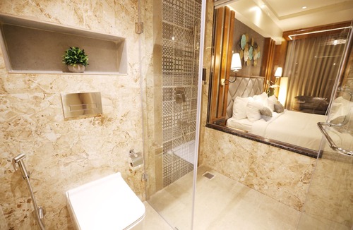 Hampankatta Hotel | AJ Grand Hotel