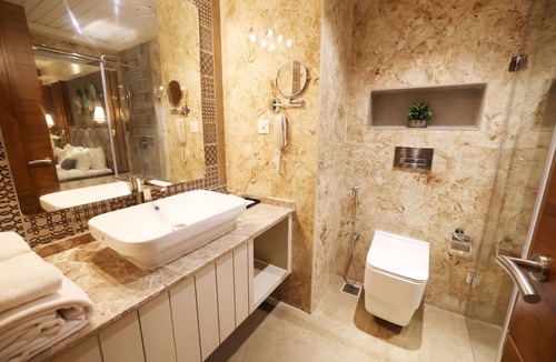 Hampankatta Hotel | AJ Grand Hotel
