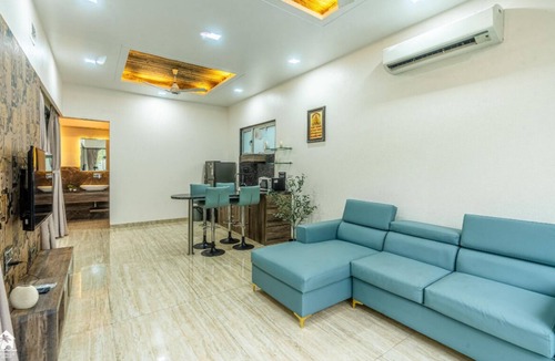 Chendhare Hotel | Akshaya Villa By Soumils Stays