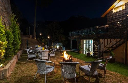Kuthar Villa | Alaya Stays Gable Pine 5 BHK Cottage with Plunge Pool amid Mountains