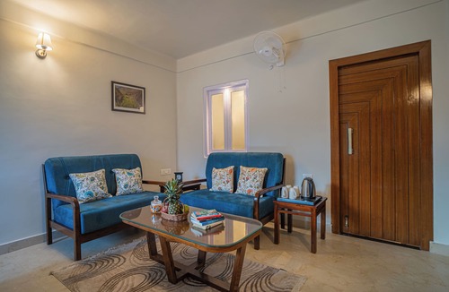 Mallital Apartment | Alaya Stays Headingly Suite Lake Facing