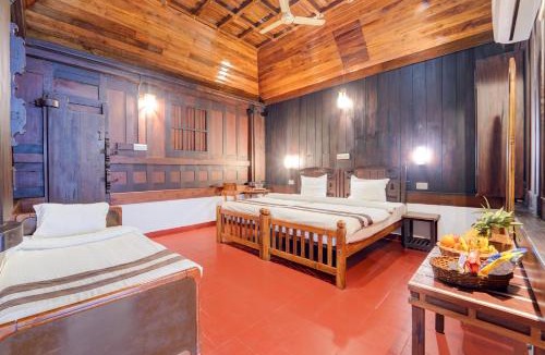 Mankombu Resort | Alaya Stays Palm Dale Heritage Backwater Retreat with Garden & Restaurant