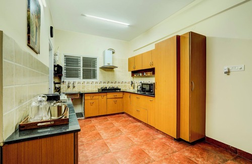 Vijaya Bank Layout Apartment | Alaya Stays Saffron Breeze Apartment