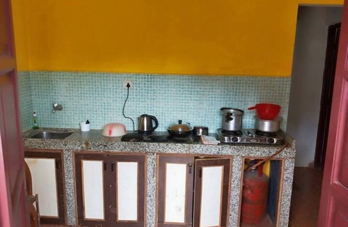 Candolim Hotel | Alexmarie Holiday Home nr Candolim Beach