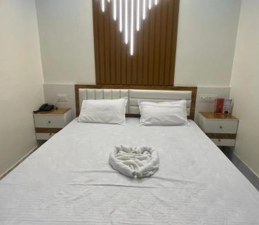Lalbagh Hotel | Alishba Hotel And Restaurant