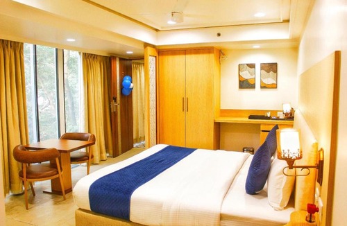 Koregaon Park Hotel | All seasons boutique rooms