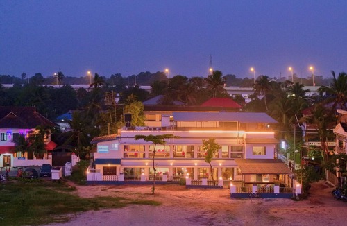 Sea View Ward Villa | Alleppey Holiday Beach Resort VOYE HOMES