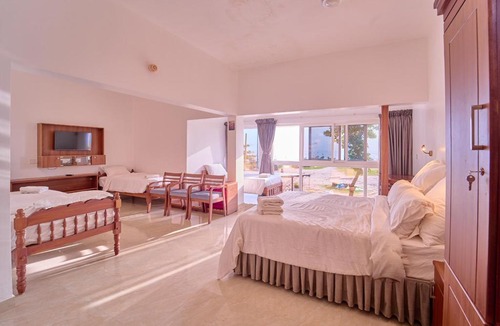 Sea View Ward Hotel | Alleppey Holiday Beach Resort by VOYE HOMES , Sea View with Direct Beach Access