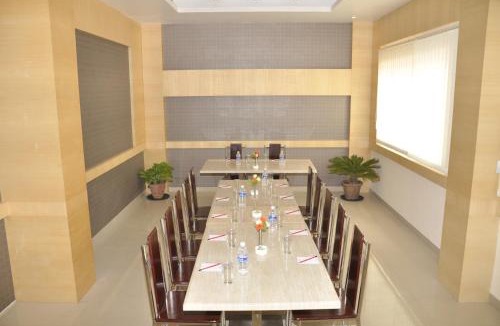 Krishnagiri Hotel | Alps Residency - A Bergamont Hotel, Krishnagiri