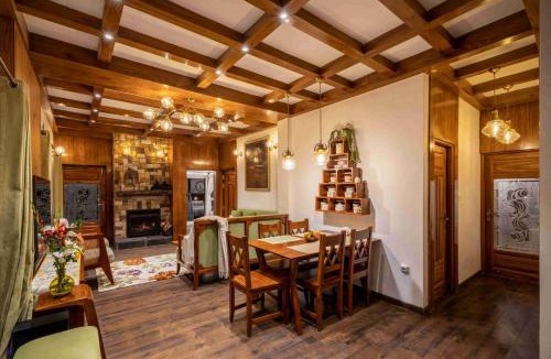 Bullawala Villa | amã Stays & Trails Barefoot Bungalow, Dhanaulti