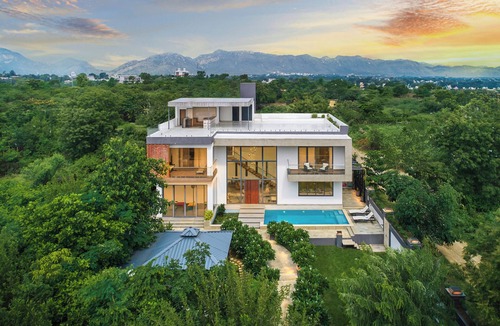 Bedla Villa | Amã Stays & Trails Nilaya Amaltaas Villa, Udaipur