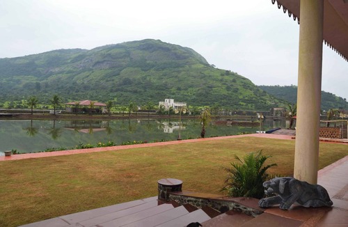 Kune N.m. Villa | Amã Stays & Trails Patu's Haven, Lonavala