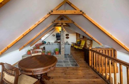 The Mall Villa | ama Stays & Trails Ballyhack Cottage,Shimla