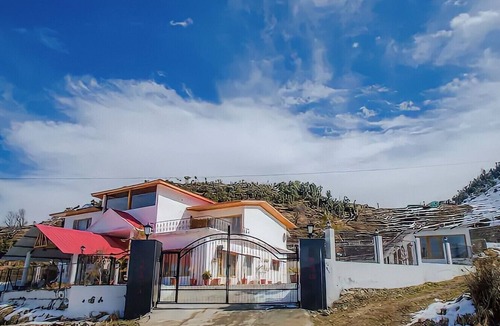 Tehri Range Villa | Amala - abode in the clouds