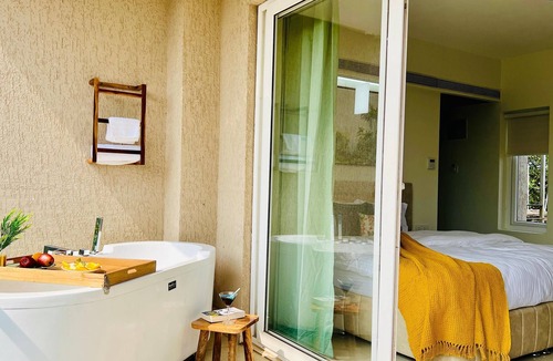 Vagator Hotel | Amani by BluO - Boutique Hotel Goa