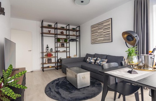 Tractorul Apartment | Amazing Condo in Brașov by Valentino - Free Garage Parking