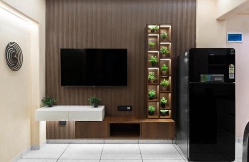Pali Hill Apartment | Amber 1BHK in Khar W by SquareOne Stays