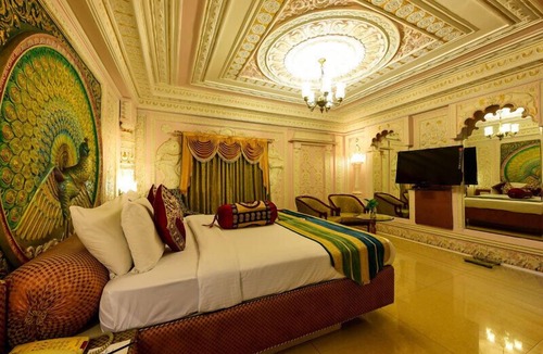Vadapalani Hotel | Ambica Empire
