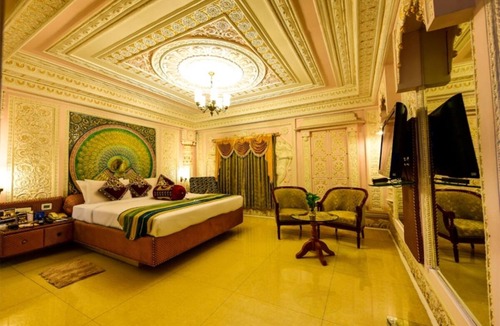 Vadapalani Hotel | Ambica Empire