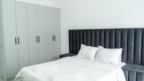 Selimbar Apartment | Amilar Studio