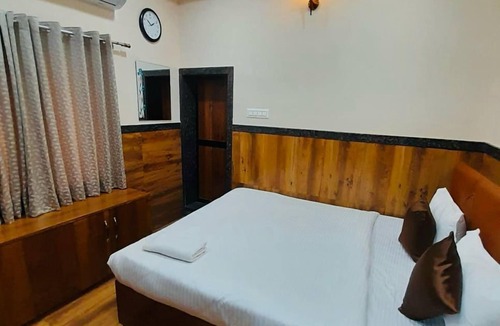 Raipur Hotel | Amma Rooms and Dormitory