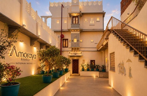 Lake Swaroop Sagar Hotel | Amoraya - A Lake View Heritage Haveli - Old City Udaipur