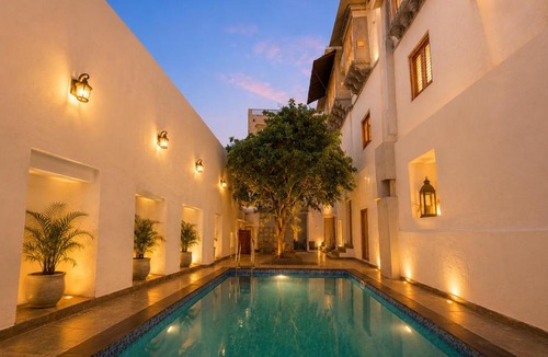 Lake Swaroop Sagar Hotel | Amoraya - A Lake View Heritage Haveli - Old City Udaipur