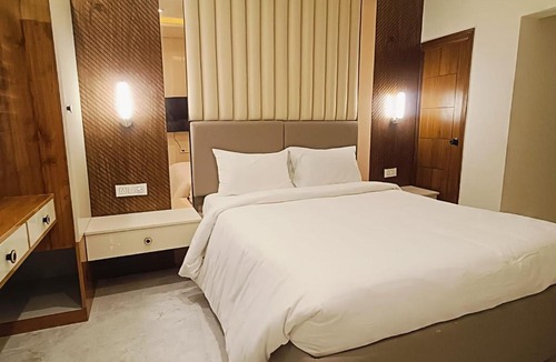 Kammanahalli Apartment | Amstay Inn
