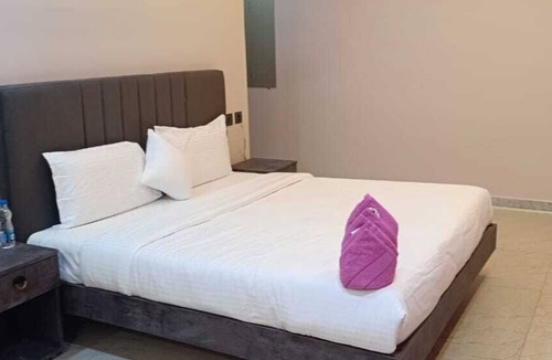 Amalapuram Hotel | Anand Vihar Hotel