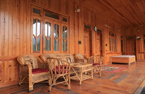 Tehri Cottage | Anandavanam Homestay - near Devalsari Temple by Homeyhuts