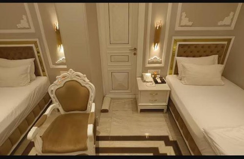 Ghansoli Hotel | Anant Palace