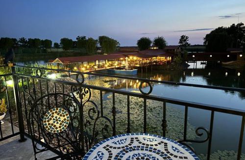 Salonta Hotel | Ancora