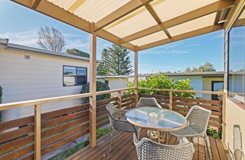 Huskisson Villa | Anglesea Family Bungalow by Book Jervis Bay