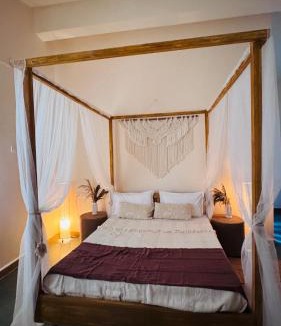 Anjuna Apartment | Anjuna Villa - 4 Vibrant Themed Rooms