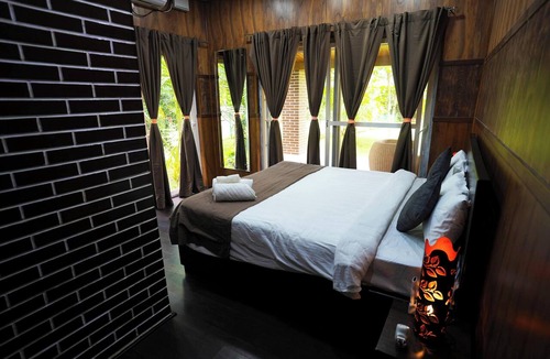 Nelamangala Hotel | Ankit Vista Green Village