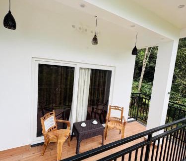 Anachal House | Ann Villa homestay