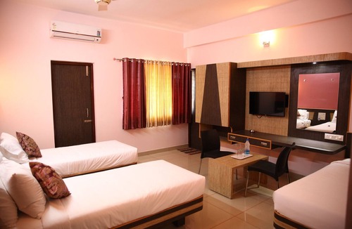 Kadur Hotel | Annapoorna Castle