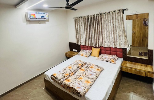 Panchgani Villa | "Anudra Villa: Your Private Oasis of Relaxation and Splendor 🌴✨