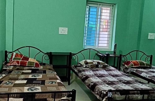 Bhubaneshwar Hotel | APARNA HOTEL DORMITORY