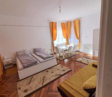 Old City Apartment | Apartament Enescu