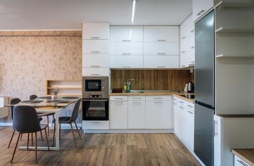 Cluj-Napoca Apartment | Apartament spațios cu magazin si bus