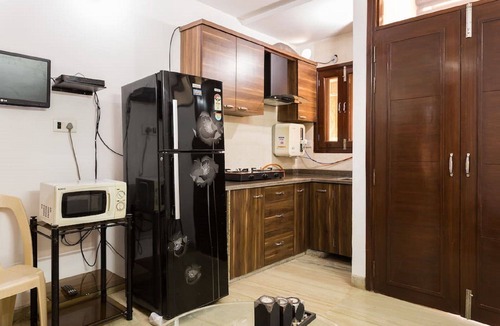 Tilak Nagar Apartment | Apartment with comfort & privacy of a hotel