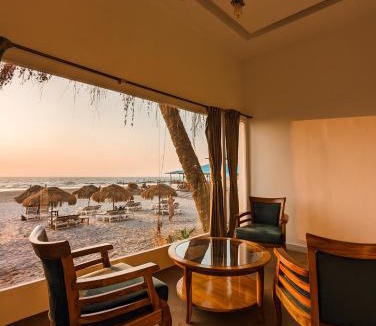 Ashvem Hotel | Aqua Beach Rooms, only accommodation on Ashwem Beach