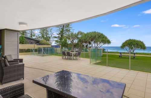Tugun Apartment | Aqua Solai 1 - Absolute Beachfront Tugun