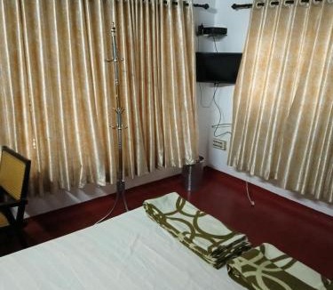Kumarakom House | Aqualillies Water Front Heritage Homestay